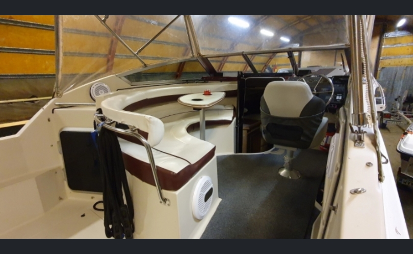 Maxum 2555 SCR-kuva-8